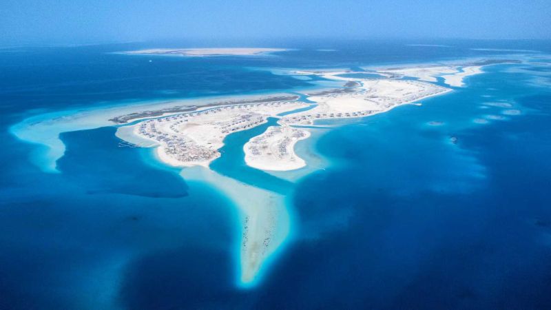 沙特红海拉赫克岛疏浚吹填项目全面完工