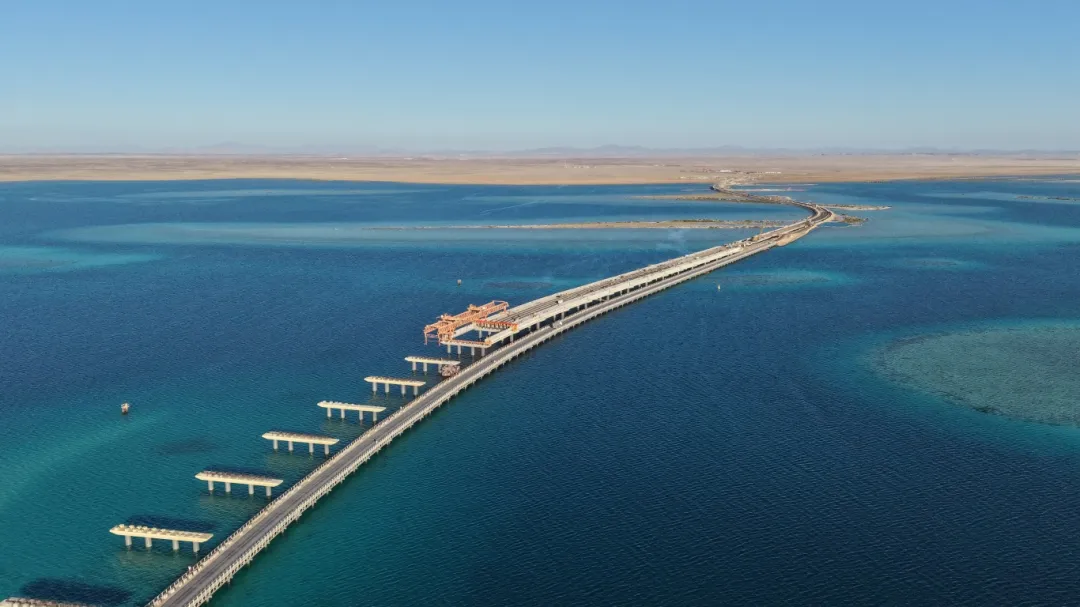 沙特红海拉赫克连接路与跨海桥工程项目三号...